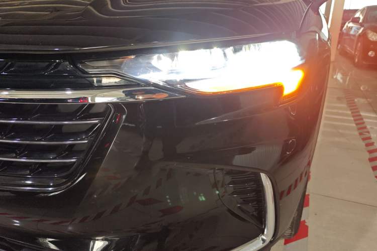 Used Buick Envision 2021 Encore Plus 652T Five-Seat Elite Model Left Front Headlight