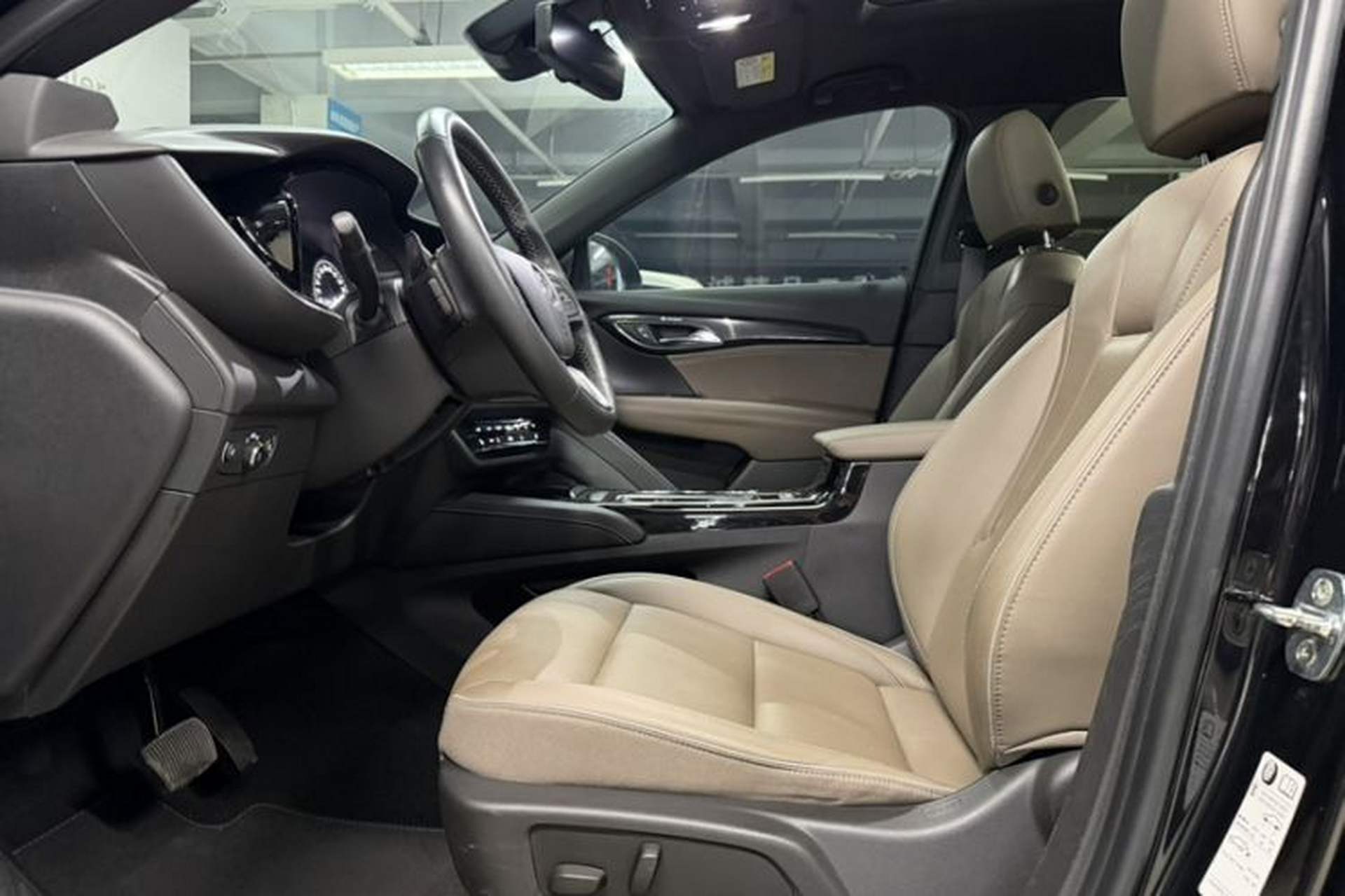 Used Buick Envision 2021 Encore Plus 652T Five-Seat Luxury Model Left Front Seat