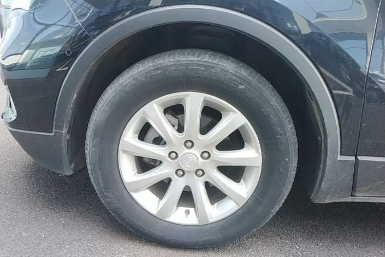 Used Buick Envision 2021 532T Two-Wheel-Drive Luxury Version Left Front Wheel Hub
