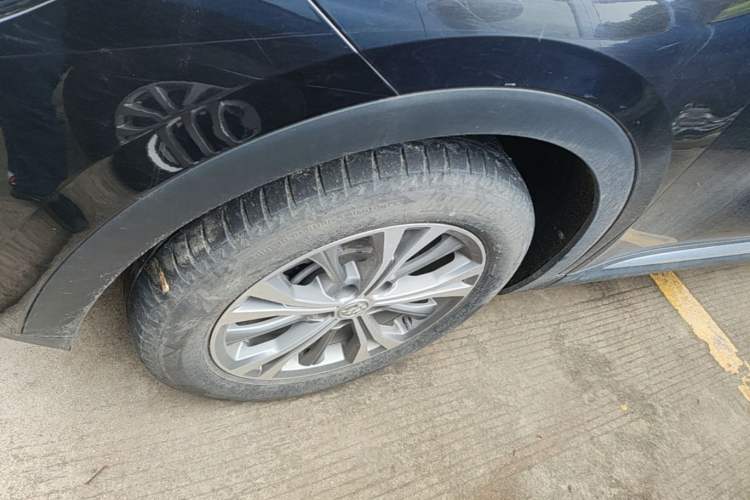 Used Buick Envision 2021 Encore Plus 652T Five-Seat Luxury Model Left Front Wheel Hub