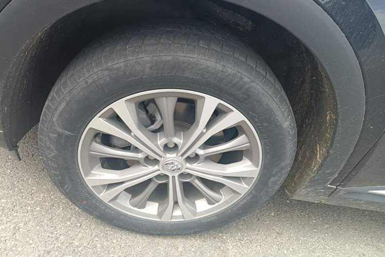Used Buick Envision 2021 Encore Plus 652T Five-Seat Elite Model Left Front Wheel Hub