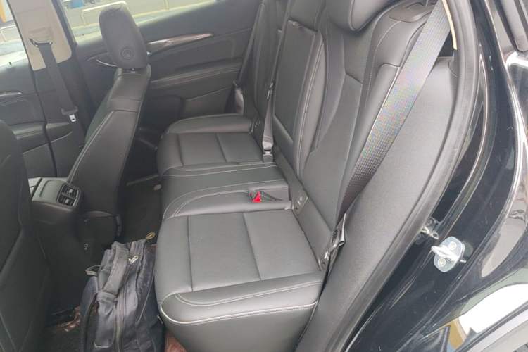Used Buick Envision 2021 Encore Plus 652T Five-Seat Luxury Model Left Rear Seat