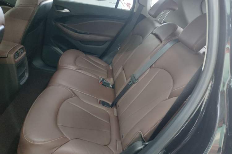 Used Buick Envision 2021 532T Two-Wheel-Drive Luxury Version Left Rear Seat