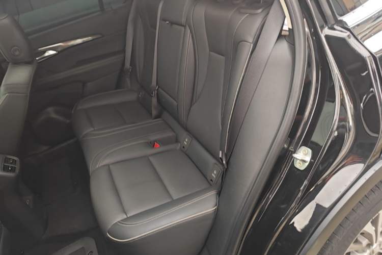 Used Buick Envision 2021 Encore Plus 652T Five-Seat Luxury Model Left Rear Seat