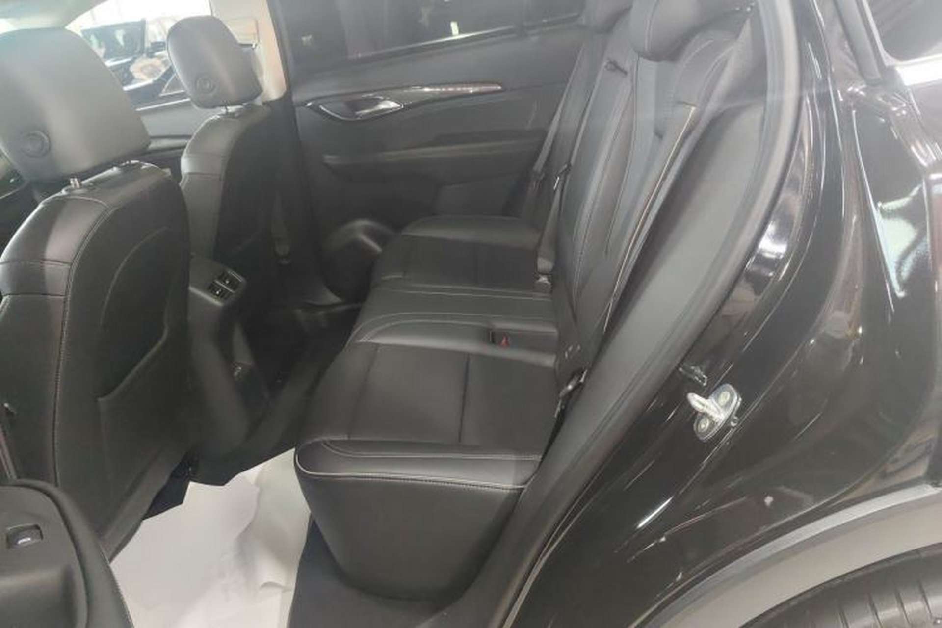 Used Buick Envision 2021 Encore Plus 652T Five-Seat Luxury Model Left Rear Seat