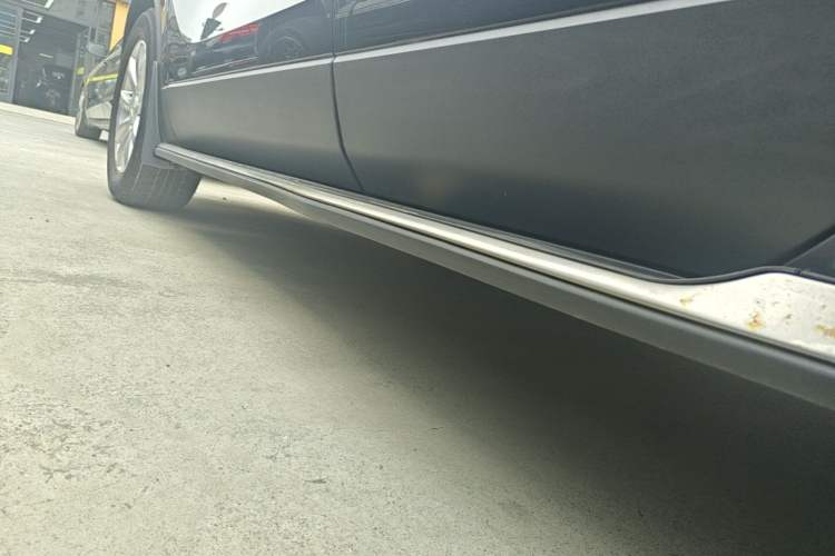 Used Buick Envision 2021 532T Two-Wheel-Drive Elite Version Left Side Sill