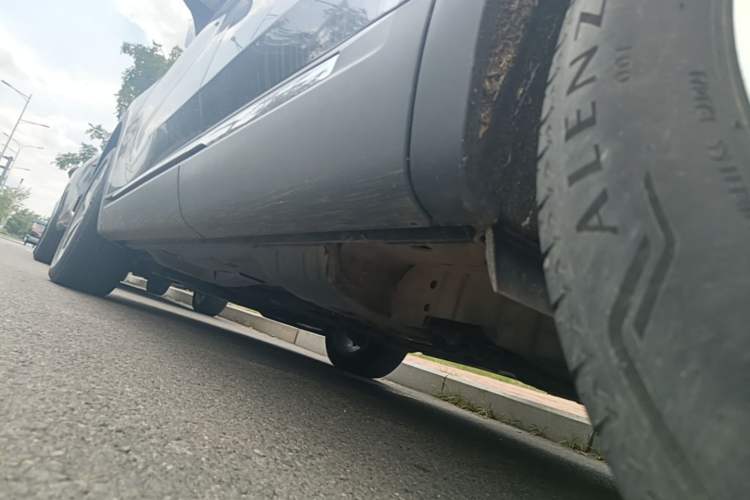 Used Buick Envision 2021 Encore Plus 652T Five-Seat Elite Model Left Side Sill