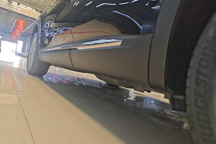 Used Buick Envision 2021 Encore Plus 652T Five-Seat Luxury Model Left Side Sill