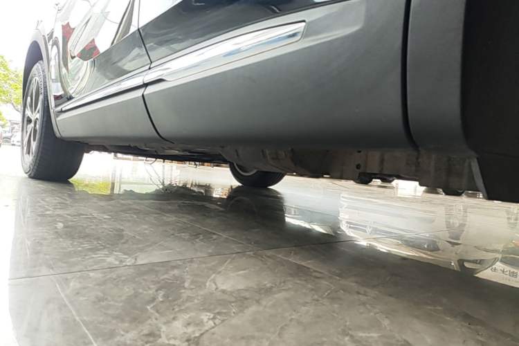 Used Buick Envision 2021 Encore Plus 652T Five-Seat Luxury Model Left Side Sill