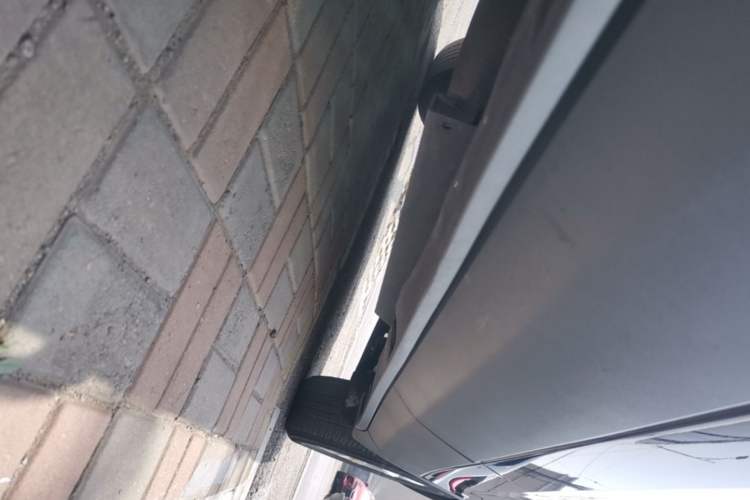 Used Buick Envision 2021 532T Two-Wheel-Drive Luxury Version Left Side Sill