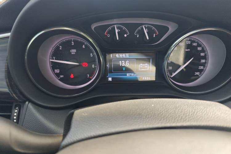 Used Buick Envision 2021 532T Two-Wheel-Drive Elite Version Odometer Close Up