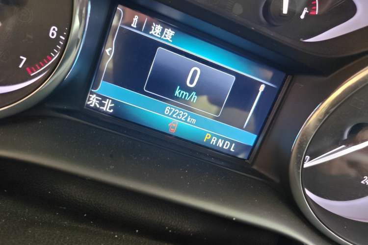 Used Buick Envision 2021 532T Two-Wheel-Drive Elite Version Odometer Close Up