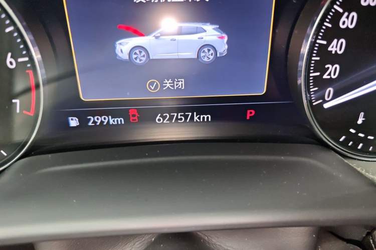 Used Buick Envision 2021 Encore Plus 652T Five-Seat Luxury Model Odometer Close Up