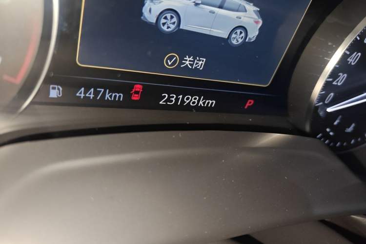 Used Buick Envision 2021 Encore Plus 652T Five-Seat Elite Model Odometer Close Up