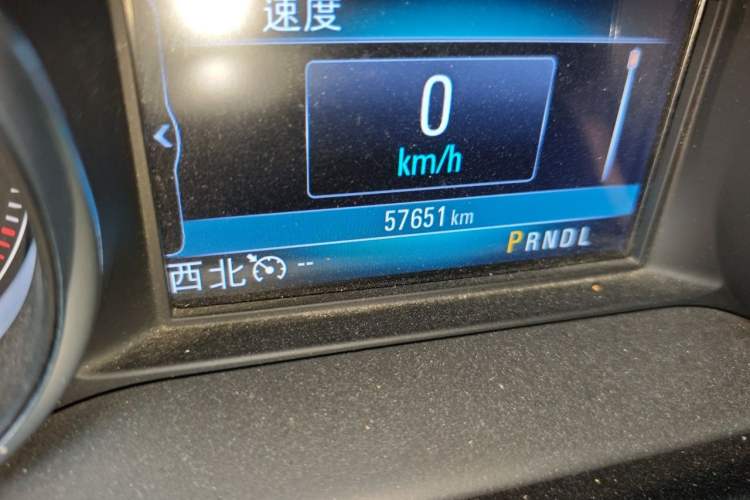 Used Buick Envision 2021 532T Two-Wheel-Drive Elite Version Odometer Close Up