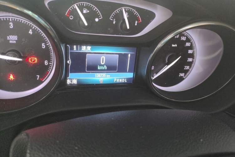 Used Buick Envision 2021 532T Two-Wheel-Drive Elite Version Odometer Close Up