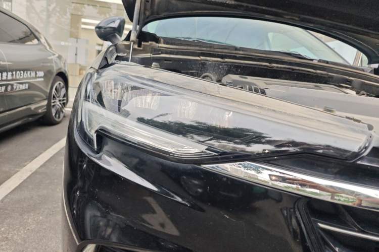 Used Buick Envision 2021 Encore Plus 652T 7-Seat Luxury Model Right Front Headlight