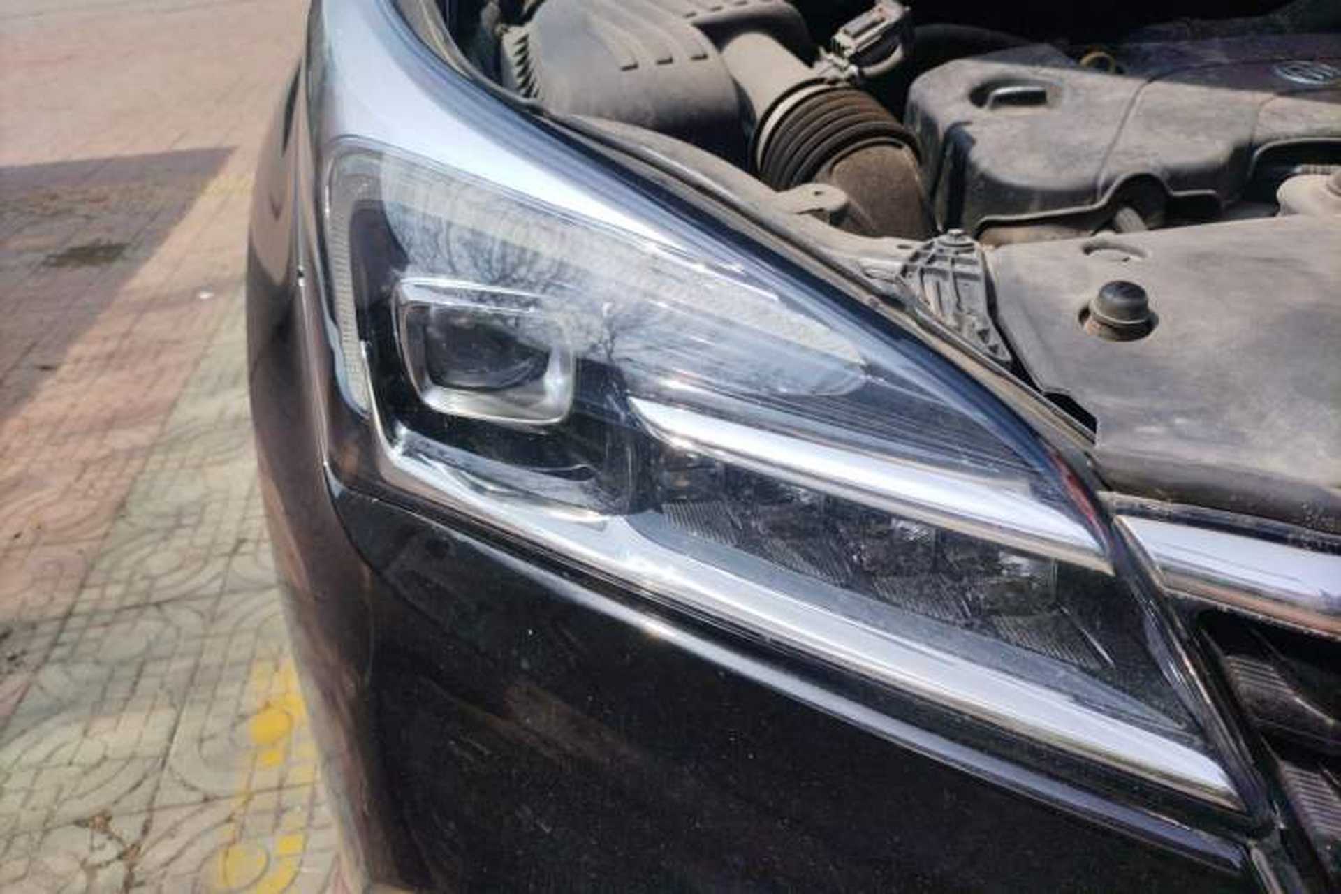 Used Buick Envision 2021 532T Two-Wheel-Drive Luxury Version Right Front Headlight