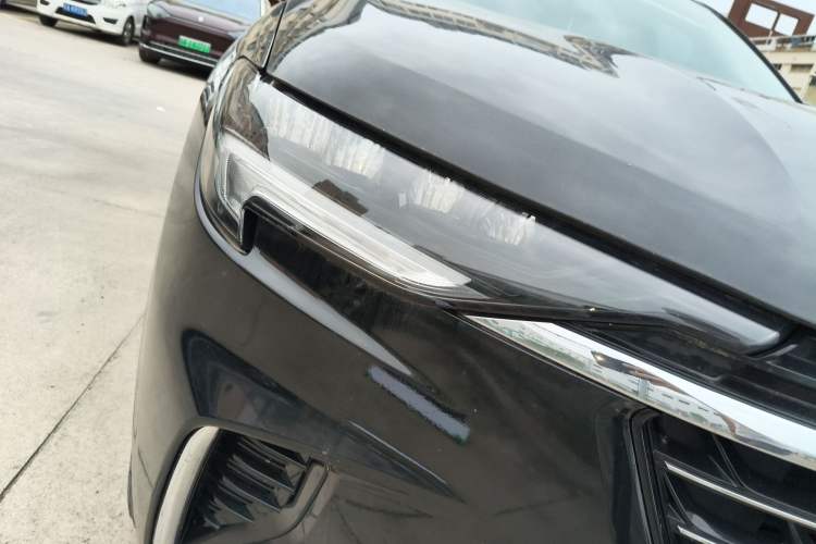 Used Buick Envision 2021 Encore Plus 652T Five-Seat All-Wheel-Drive Luxury Model Right Front Headlight