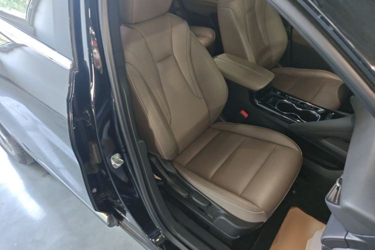 Used Buick Envision 2021 Encore Plus 652T Five-Seat Luxury Model Right Front Seat