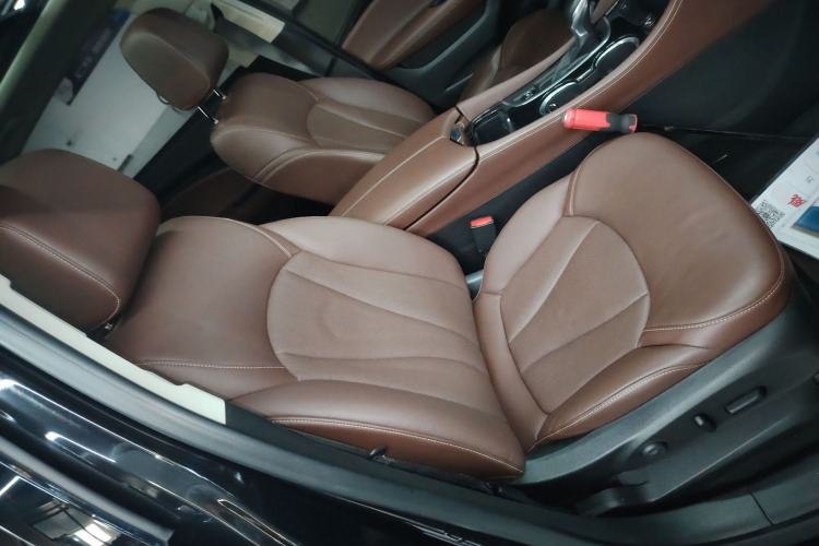 Used Buick Envision 2021 532T Two-Wheel-Drive Luxury Version Right Front Seat