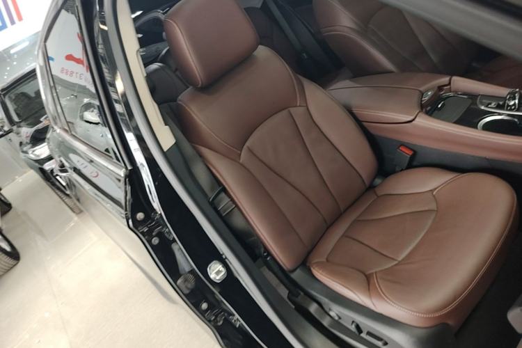 Used Buick Envision 2021 532T Two-Wheel-Drive Luxury Version Right Front Seat