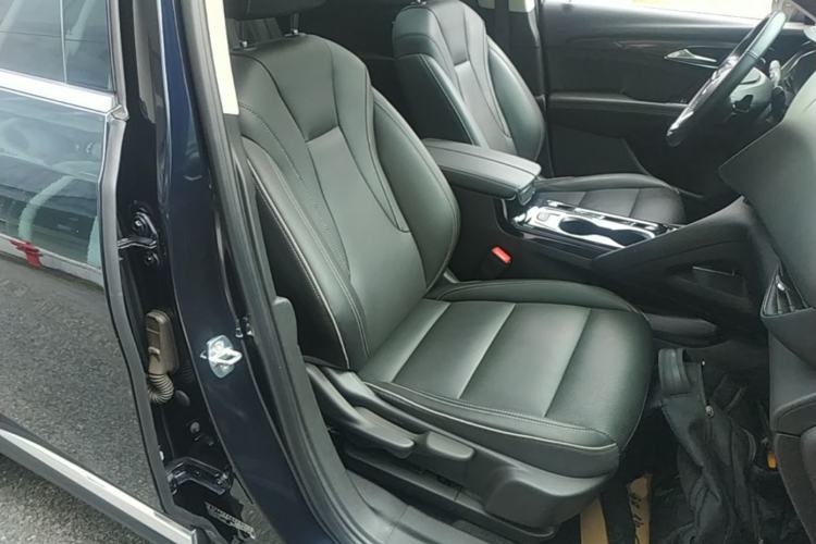 Used Buick Envision 2021 Encore Plus 652T Five-Seat Luxury Model Right Front Seat
