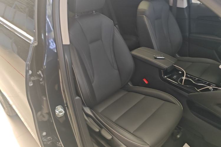 Used Buick Envision 2021 Encore Plus 652T Five-Seat Luxury Model Right Front Seat
