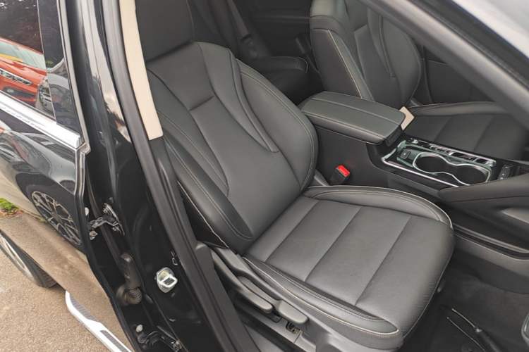 Used Buick Envision 2021 Encore Plus 652T Five-Seat Luxury Model Right Front Seat