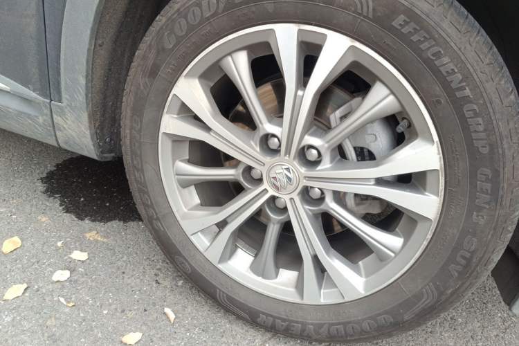 Used Buick Envision 2021 Encore Plus 652T Five-Seat Luxury Model Right Front Wheel Hub