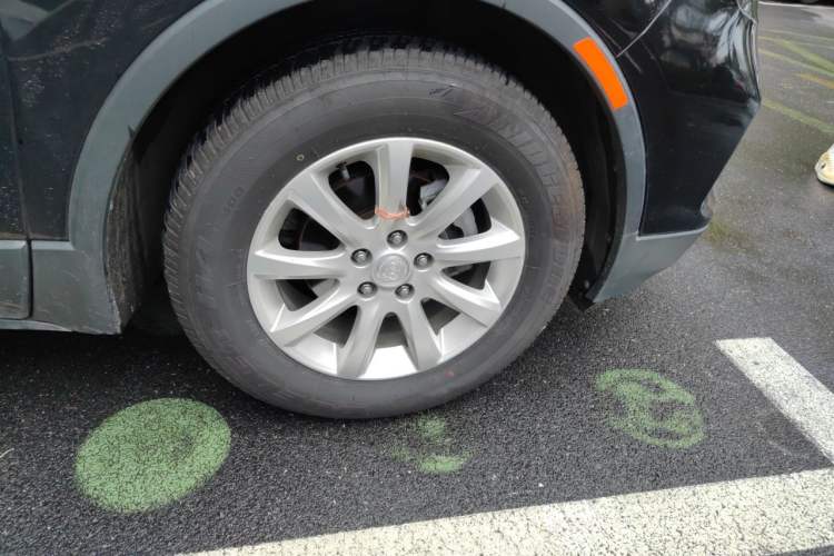 Used Buick Envision 2021 532T Two-Wheel-Drive Elite Version Right Front Wheel Hub