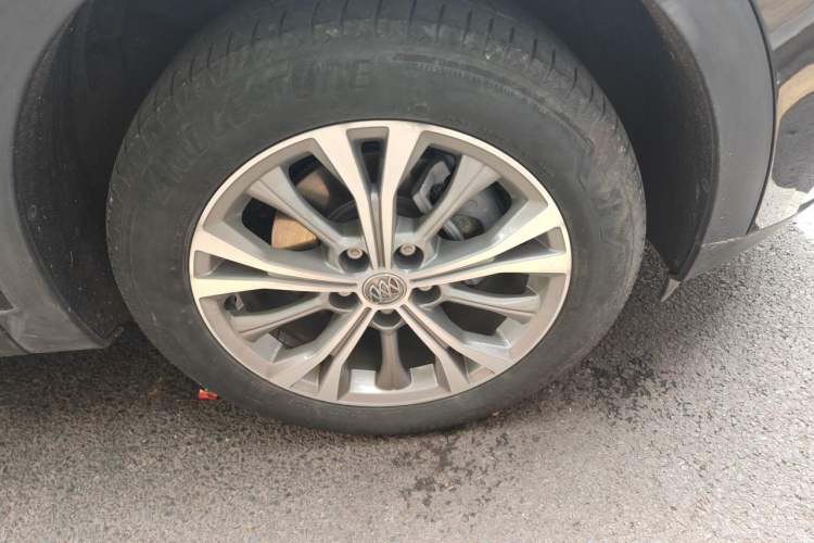 Used Buick Envision 2021 Encore Plus 652T Five-Seat Elite Model Right Front Wheel Hub