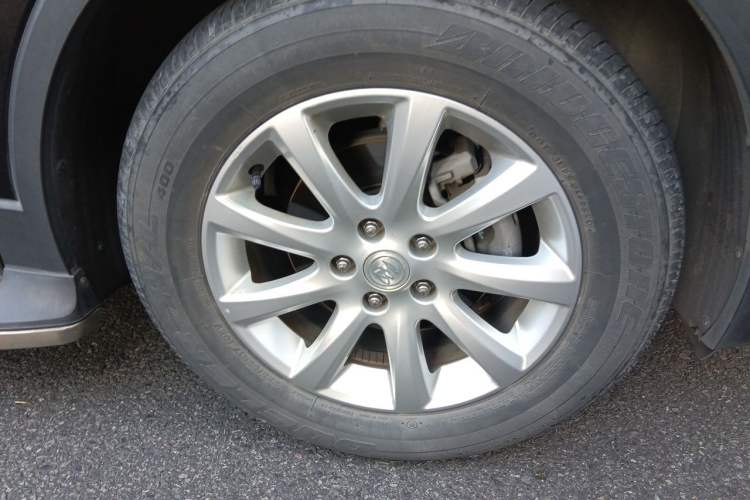 Used Buick Envision 2021 532T Two-Wheel-Drive Leading Version Right Front Wheel Hub