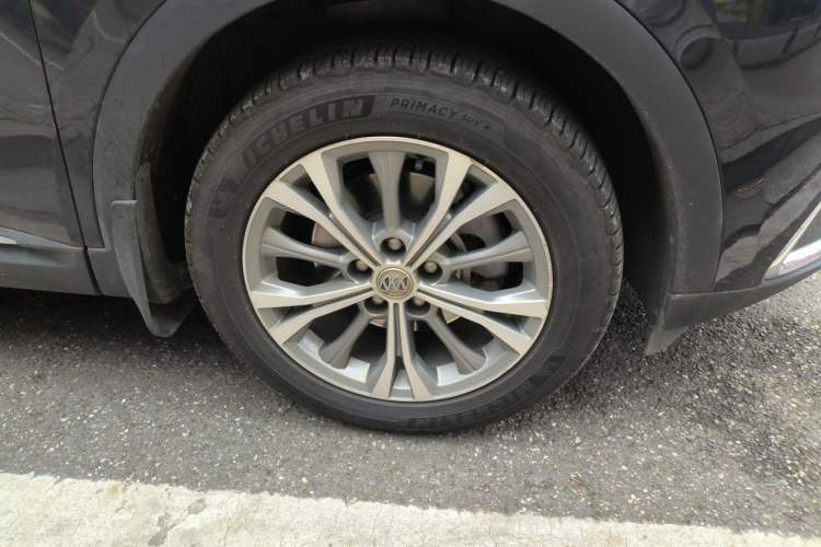 Used Buick Envision 2021 Encore Plus 652T Five-Seat Luxury Model Right Front Wheel Hub