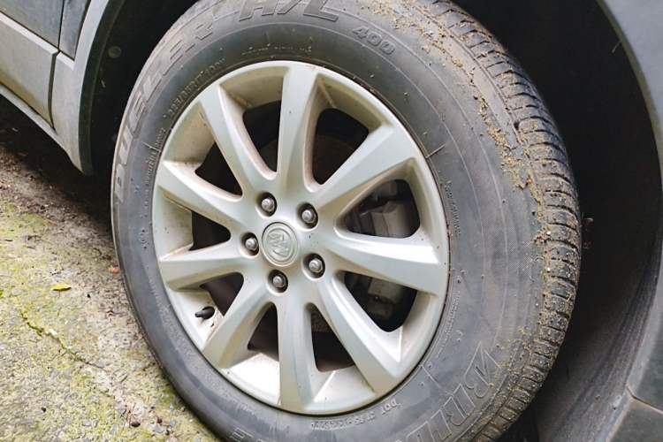 Used Buick Envision 2021 532T Two-Wheel-Drive Elite Version Right Front Wheel Hub