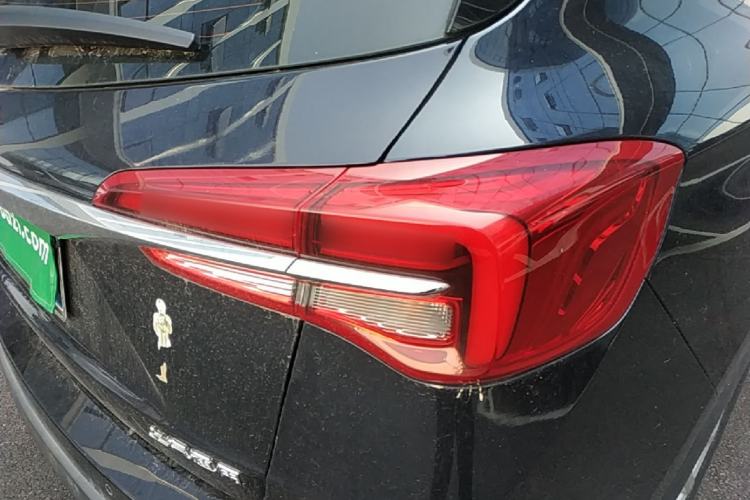Used Buick Envision 2021 532T Two-Wheel-Drive Luxury Version Right Rear Taillight