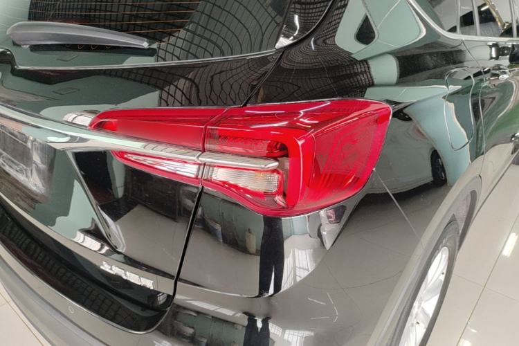 Used Buick Envision 2021 532T Two-Wheel-Drive Luxury Version Right Rear Taillight