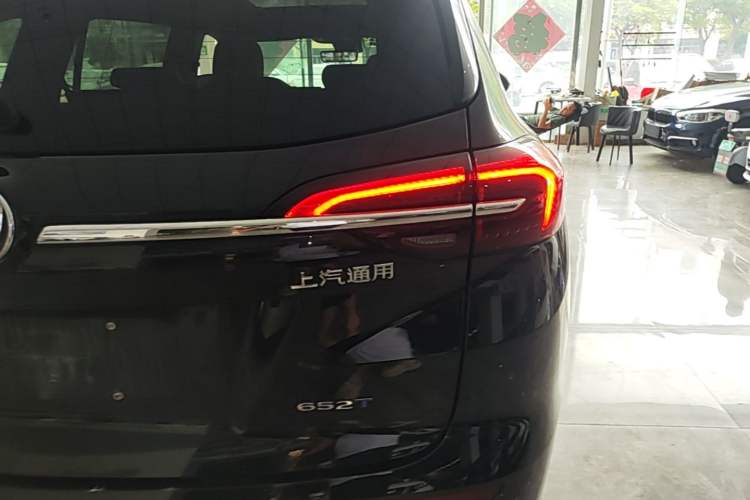 Used Buick Envision 2021 Encore Plus 652T Five-Seat Luxury Model Right Rear Taillight