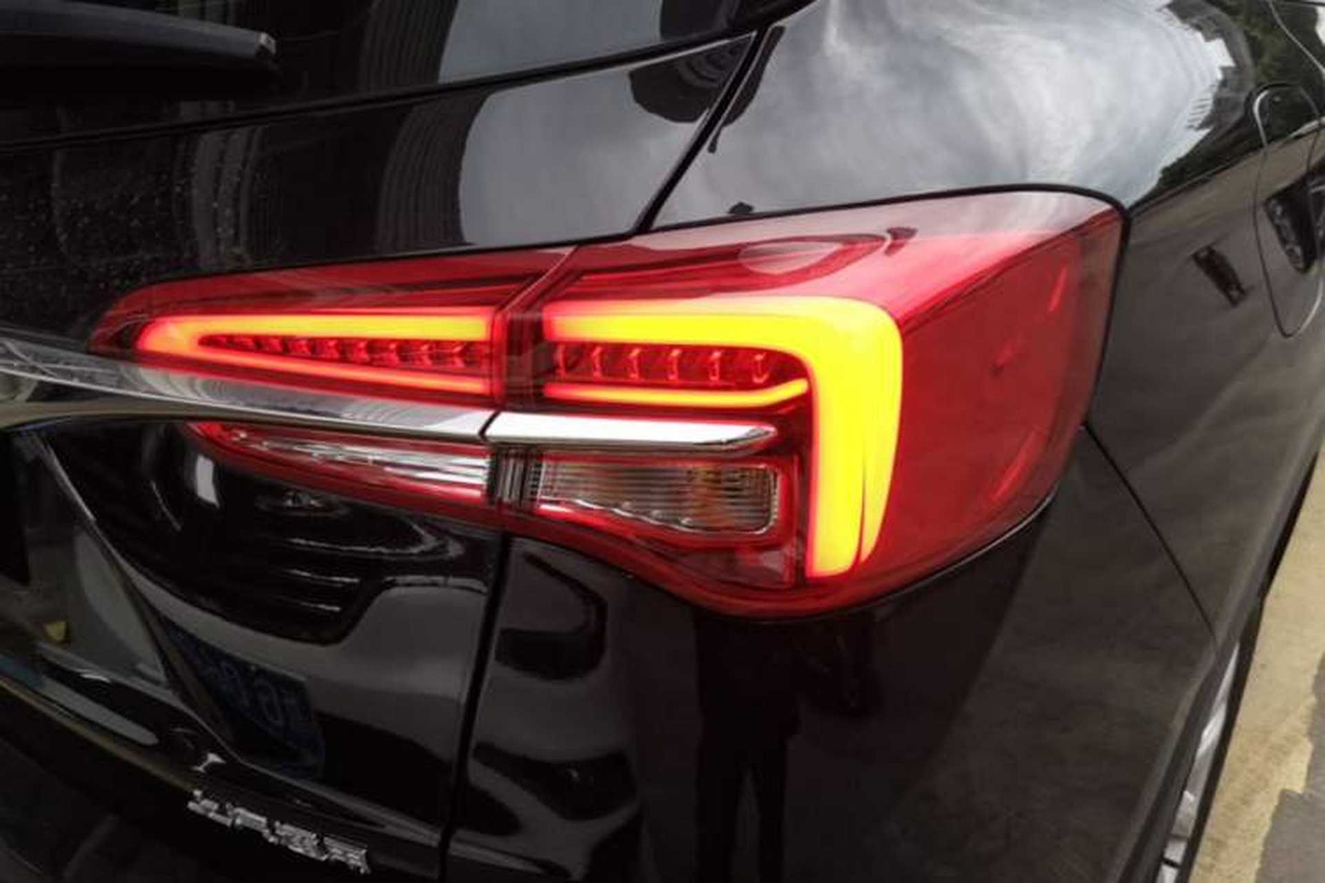 Used Buick Envision 2021 532T Two-Wheel-Drive Elite Version Right Rear Taillight