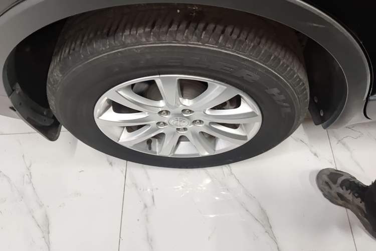 Used Buick Envision 2021 532T Two-Wheel-Drive Leading Version Right Rear Wheel Hub