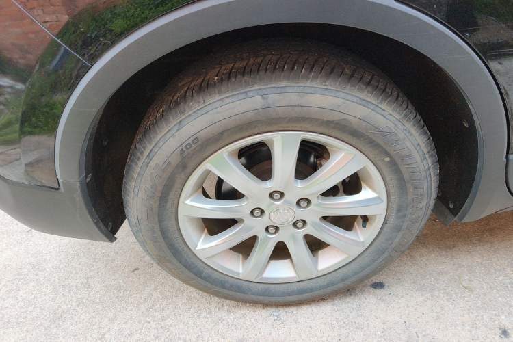 Used Buick Envision 2021 532T Two-Wheel-Drive Leading Version Right Rear Wheel Hub