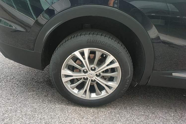 Used Buick Envision 2021 Encore Plus 652T Five-Seat Luxury Model Right Rear Wheel Hub