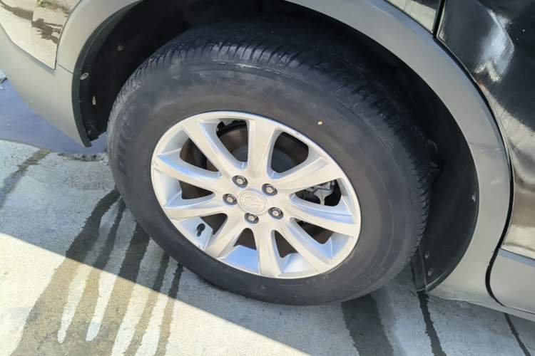 Used Buick Envision 2021 532T Two-Wheel-Drive Elite Version Right Rear Wheel Hub