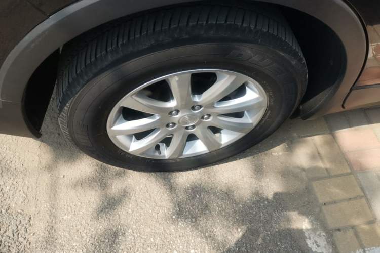 Used Buick Envision 2021 532T Two-Wheel-Drive Luxury Version Right Rear Wheel Hub