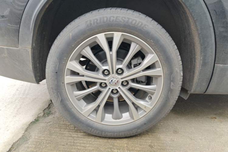Used Buick Envision 2021 Encore Plus 652T Five-Seat Luxury Model Right Rear Wheel Hub