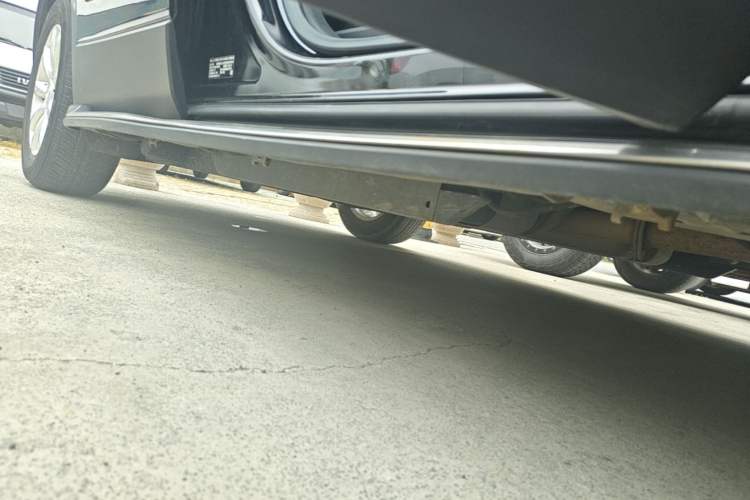 Used Buick Envision 2021 532T Two-Wheel-Drive Elite Version Right Side Sill