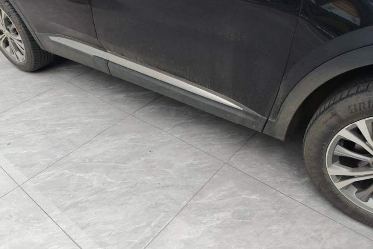 Used Buick Envision 2021 Encore Plus 652T Five-Seat Luxury Model Right Side Sill
