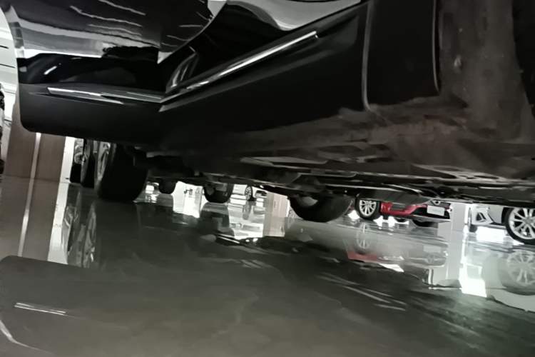 Used Buick Envision 2021 Encore Plus 652T Five-Seat Luxury Model Right Side Sill