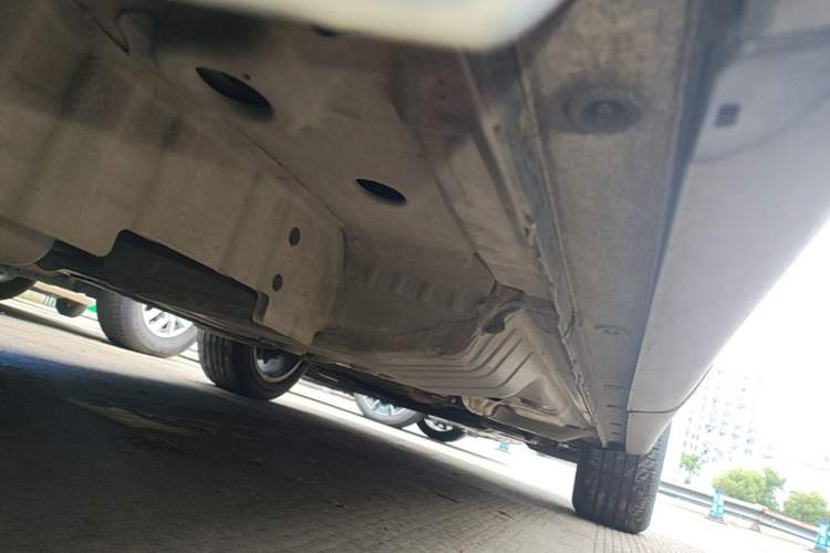 Used Buick Envision 2021 Encore Plus 652T Five-Seat Luxury Model Right Side Sill