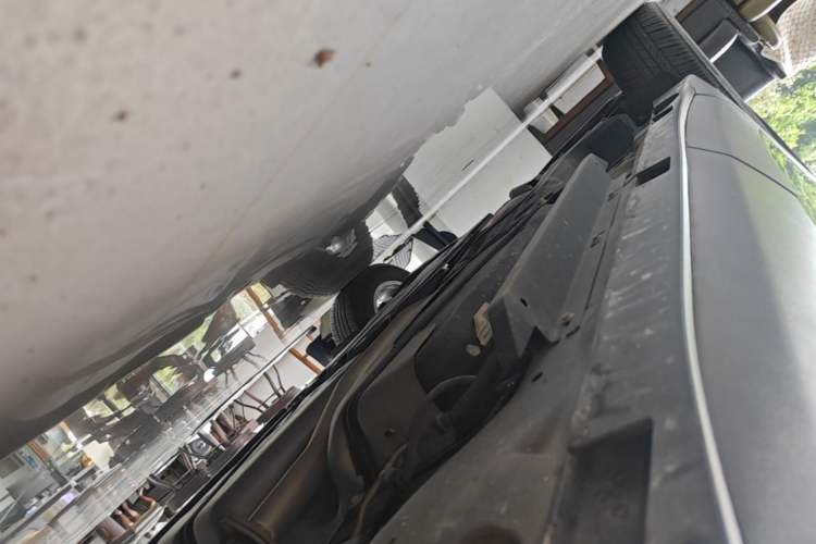 Used Buick Envision 2021 532T Two-Wheel-Drive Luxury Version Right Side Sill